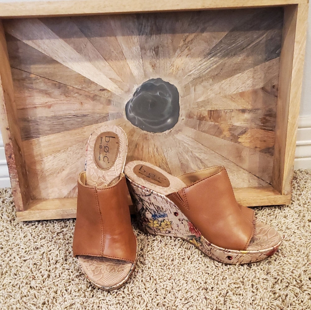 BOC leather wedges